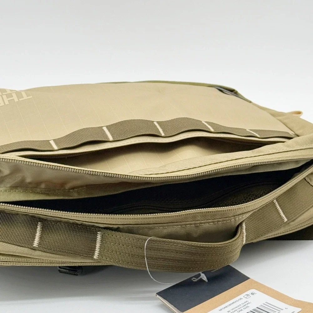 The North Face Base Camp Voyager Sling Bag Cedar Sycamore Green NF0A81BNMXO-OS